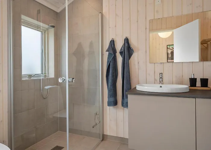 3 Bedroom Stunning In בית נופש סטגה
