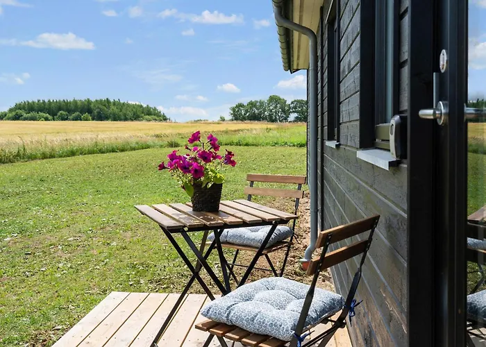 3 Bedroom Stunning In * Stege